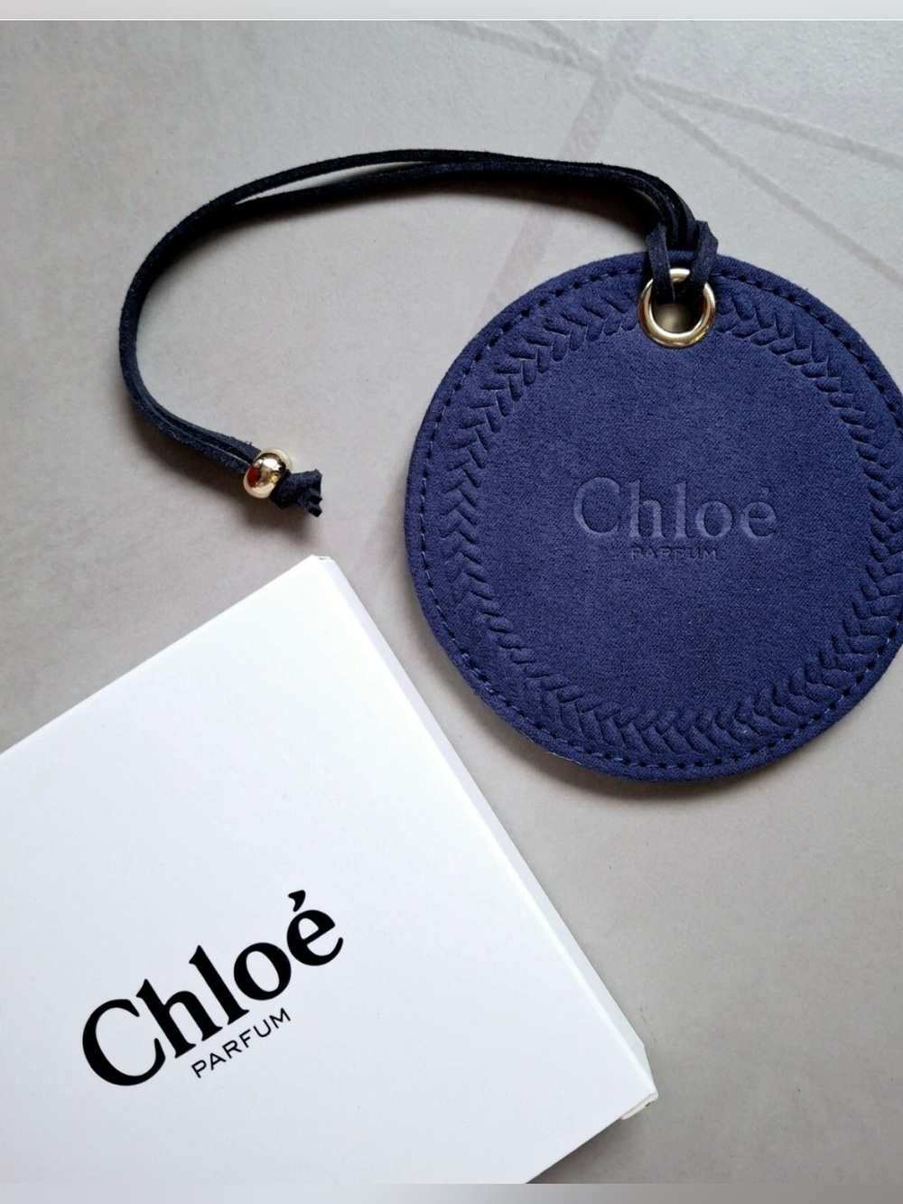 Chloé Parfum Round Luggage Tag